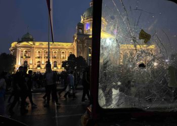 Mbyllet protesta masive në Serbi/ Ministria e Punëve të Brendshme: Në tubim morën pjesë 107 mijë qytetarë!