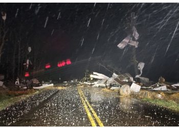 Tornadot dhe stuhitë në SHBA shkaktojnë 33 viktima dhe dëme të mëdha materiale