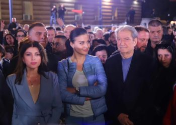 Protesta kundër mbylljes së TikTok, Garo: Demokratët dhe rinia do ta ngrenë zërin gjithmonë