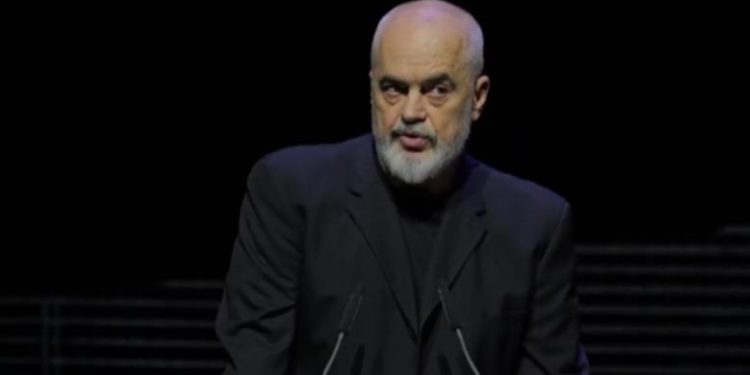 Rama ngushëllon pas tragjedisë në Maqedoni: Gatishmëri për çdo ndihmë