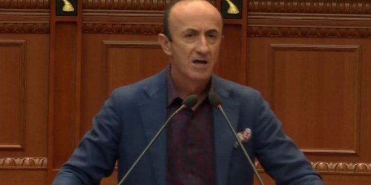 Lapaj mashtrues/”Duan të bëjnë Ramën mbret”/ Sula tregon pse u largua nga nisma “Shqipëria Bëhet”: Ishte një kurth!