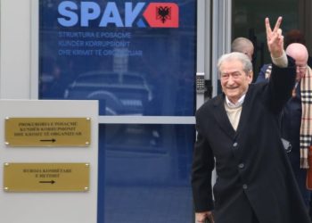 Në zbatim të masës të masës “detyrim paraqitje”, Berisha paraqitet në SPAK