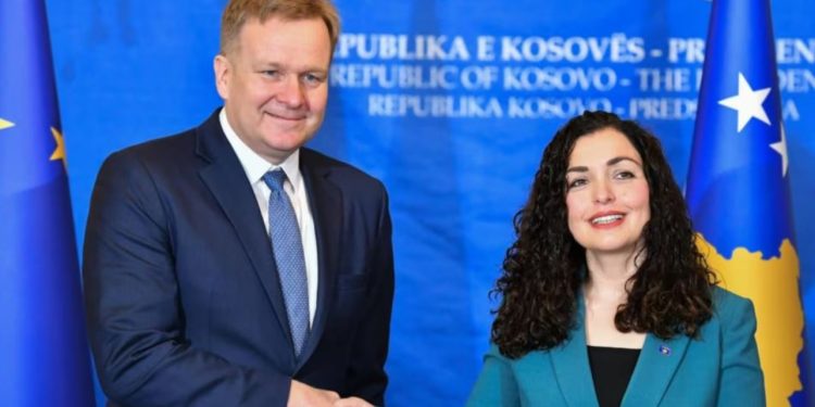 Osmani në takimin me Sorensen: BE të trajtojë Kosovën në mënyrë të barabartë në dialog