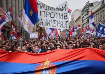 Armët zanore të përdorura në tubimin e Beogradit, protestuesit kërkojnë investigim ndërkombëtar