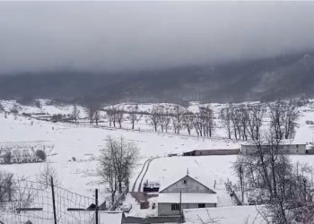 Rikthehet dimri! Në Stëblevë trashësia e dëborës arrin në 10 cm, Bulqiza has problematika