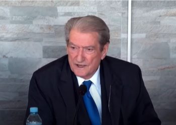 Berisha para banorëve të njësisë 8: Nuk do të ketë urbanizim përpara legalizimit