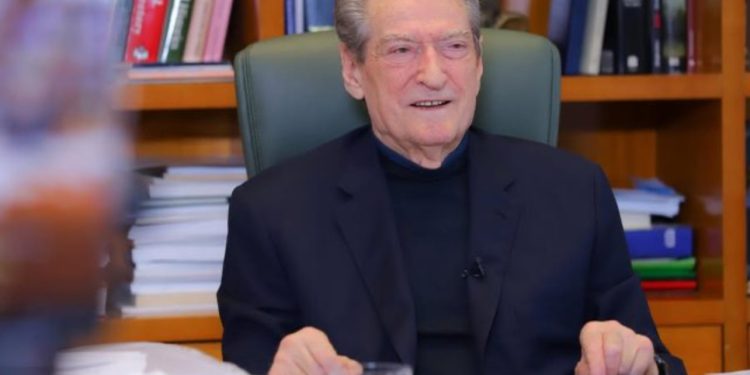 Berisha publikon denoncimin e qytetarit: Statuset e Erion Veliajt kundër prokurorëve, i shkruan Edi Rama dhe zyra e tij!