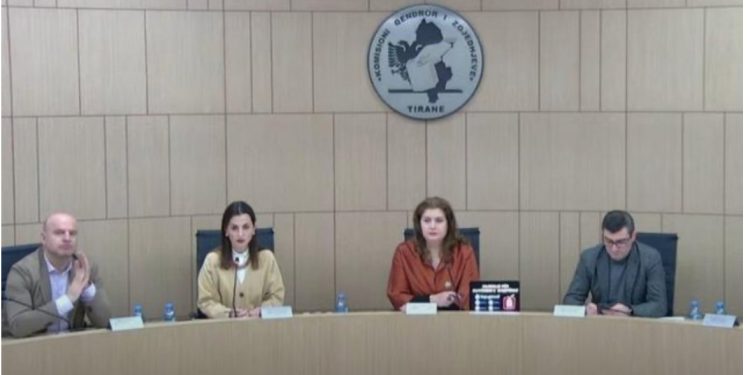 Fleta e votimit e mbështjellë me 3 zarfe sigurie, KQZ jep udhëzime për emigrantët: Mos bëni asnjë shënim! Brenda në zarf mos fusni asgjë tjetër