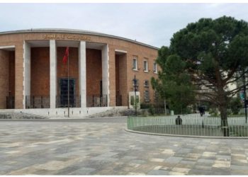 Banka e Shqipërisë: Qytetarët morën 470 milionë euro kredi për konsum në 2024-n