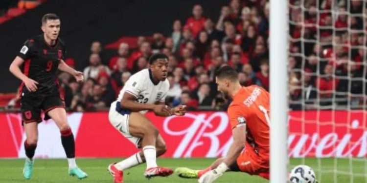 Mbyllet pjesa e parë, Anglia avantazh minimal ndaj Shqipërisë në “Wembley”