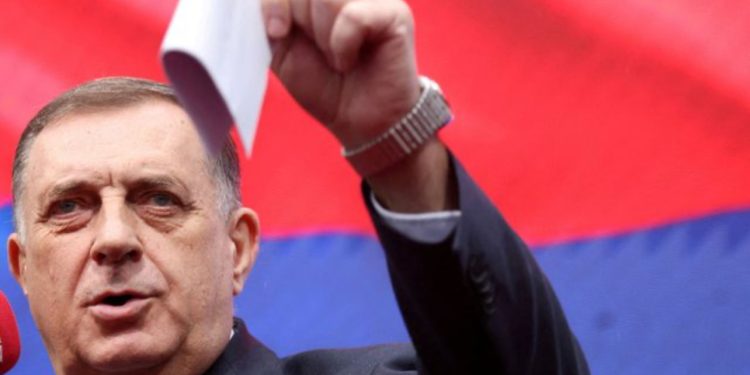 “Dikur konsiderohej reformator, sot është në listën e zezë të SHBA”, DW: Kush është Milorad Dodik dhe cila është trashëgimia e tij politike?