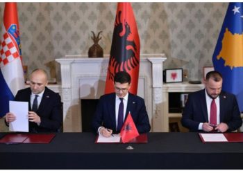 Vuçiç tha se kanë hapur “garë armësh”/ Zbardhet deklarata e plotë, ja çfarë përmban memorandumi i mbrojtjes i nënshkruar nga Shqipëria, Kroacia dhe Kosova