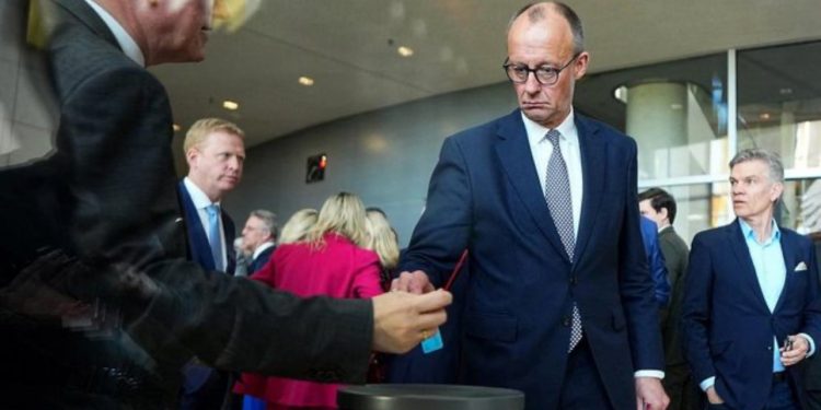 DW: Gjermania do të investojë një bilion euro, por si dhe ku?