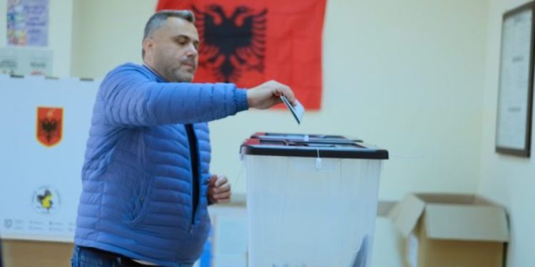 Nuk vihet në diskutim duopoli historik PS-PD mbi pushtetin, partitë e teja s’kanë asnjë shans për të marr deputet