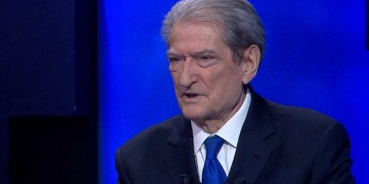 Vështirësitë më të mëdha të PD në 30 vjet/ Berisha: Skemat piramidale dhe shpallja “non grata” nga Blinken! Dorëzova pushtetin