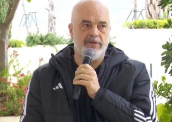 Rama prezanton kandidatët për qarkun e Vlorës: Komuniteti përfaqësohet nga socialistë 24 karatë