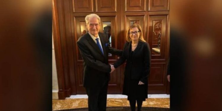 Berisha takim me deputeten e Forza Italia: Mirënjohës për mbështetjen dhe vizionin e saj në forcimin e demokracisë dhe zhvillimit në rajonin tonë