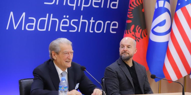Berisha: Dje u gris pasaporta evropiane e Edi Ramës! Shqipërisë iu kërkua që të mos kërcënojë opozitën
