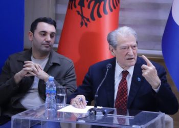 Berisha me banorët e njësisë nr.2: Situata e rëndë ekonomike ku jemi, ka vetëm një faktor dhe ky faktor është korrupsioni