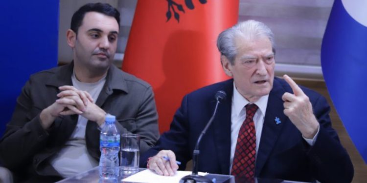 Berisha me banorët e njësisë nr.2: Situata e rëndë ekonomike ku jemi, ka vetëm një faktor dhe ky faktor është korrupsioni