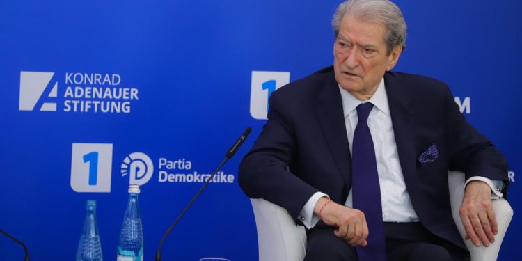 Programi për rendin dhe sigurinë/ Berisha: Rrogat do rriten në mënyrë progresive! Do shembim me shpejtësi narkoshtetin