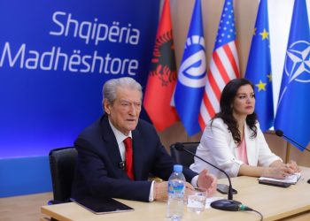 Hakerimi i SPAK/ Berisha: Luftë brenda klaneve në PS, duan të ja faturojnë Fatmirit, se ka marrë dhe dosjen time, le ta publikojnë