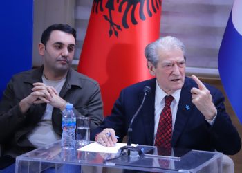 Berisha: Nuk ka përçmim më të madh ndaj qytetarëve të tu, të bësh atë që bën Lubi Balluku me makinën e vet