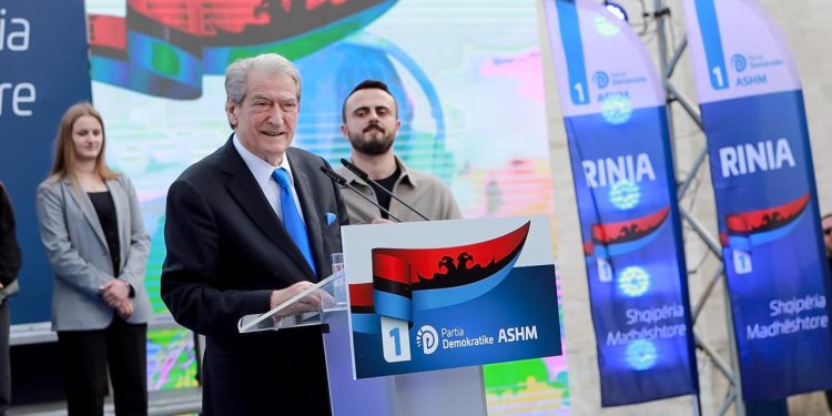 Berisha me kandidatët e rinj: Kurrë ky kryeqytet nuk ka pasur një ekip me personalitete të reja dhe të spikatura!