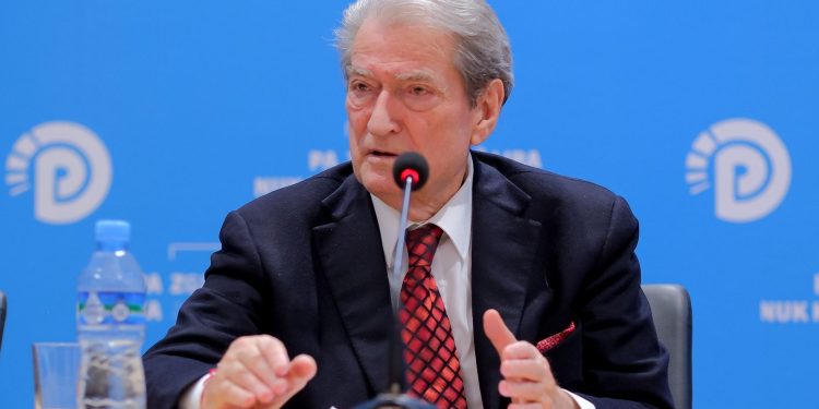 ‘Krijoni ekipet’/ Berisha: Leva e Arkimedit është takimi me qytetarët! Një e treta e atyre që takohen, mund të ndryshojnë mendimin