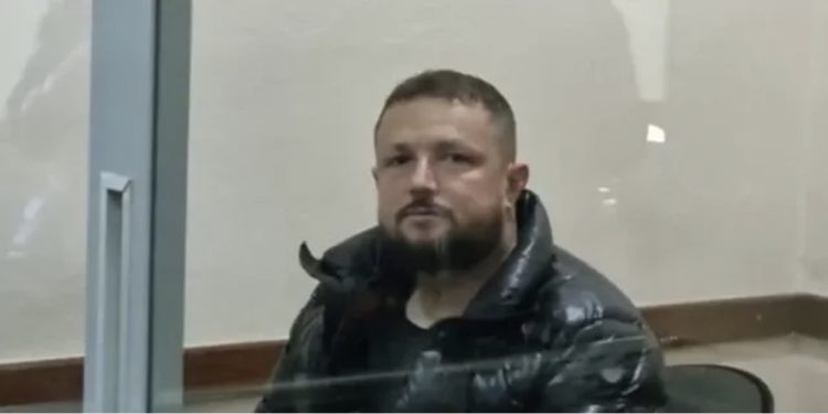 U arrestua me pistoletë me vete, GJKKO lë pas hekurave ish-efektivin e RENEA-s të akuzuar si pjesë e një grupi të strukturuar kriminal! Altin Morina, bashkëpunëtor i Durim Bamit