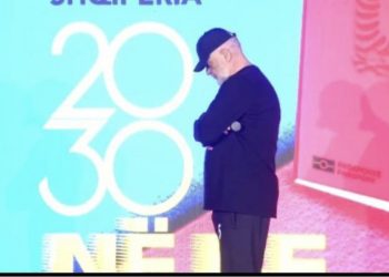 Ezani i ndërpret fjalën/ Rama ndalon: Ta respektojmë!