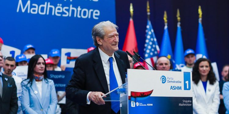 Legalizimet/ Berisha: Të gjithë dokumentacionet me të cilat u mban peng Edi Rama, do të shpallen dëshmi pronësie