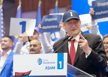 Berisha nga Korça: Një familje e fortë është themeli i të gjitha arritjeve tona, është kushti i mirëqenies dhe i të ardhmes tonë