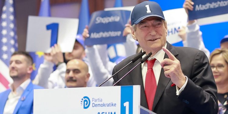 Berisha nga Korça: Një familje e fortë është themeli i të gjitha arritjeve tona, është kushti i mirëqenies dhe i të ardhmes tonë