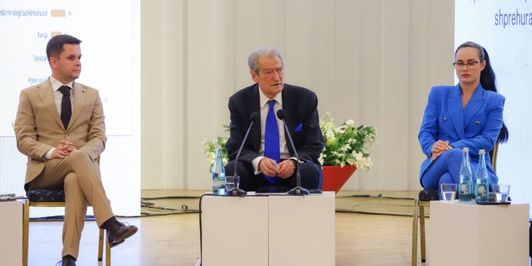 Berisha: 500 milionë euro ishte abuzimi i tmerrshëm me paratë e Covid-it dhe ne dolëm në çatinë e botës për vdekshmërinë nga kjo sëmundje