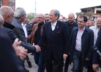 Masakra në Tiranë dhe vrasja në Lezhë/ Berisha: Këta i ndërsen Rama! Ne do e çlirojmë vendin nga banditët dhe vrasësit