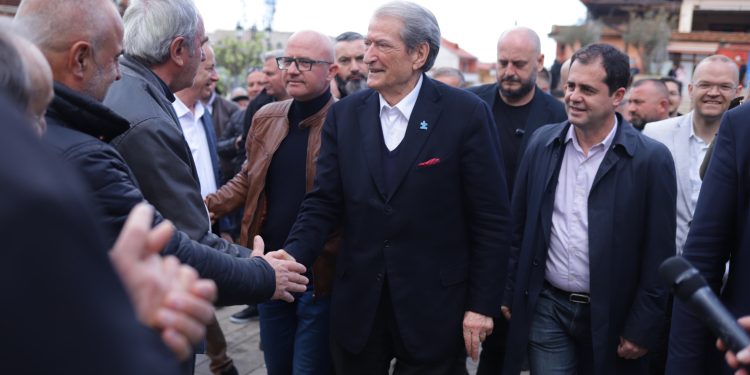 Masakra në Tiranë dhe vrasja në Lezhë/ Berisha: Këta i ndërsen Rama! Ne do e çlirojmë vendin nga banditët dhe vrasësit