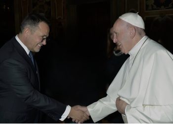 Samir Mane, “dora e zezë e pastrimit të parave” që bëri pis dorën e Papës