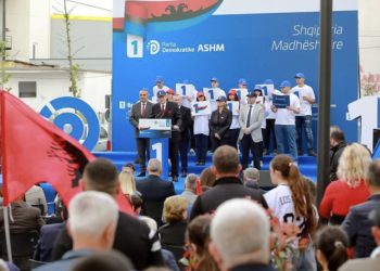 Berisha paralajmëron banditët e Vorës: Xhabaftë, ju që kërcënoni qytetarët, do shpalleni organizatë terroriste!