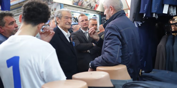 Berisha me tregtarët: U ftoj që më 11 maj të votoni këtë program sepse u garantoj se do zbatohet pikë për pikë