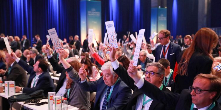 PPE miraton unanimisht Rezolutë Urgjente: Zgjedhjet dhe demokracia në Shqipëri janë të kërcënuara nëse nuk ndërhyjnë BE dhe institucionet e tjera