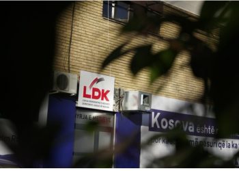 FOTO/ Akuza për skema kriminale me vota, publikohen mesazhet e anëtarëve të kryesisë së LDK-së: Faktet po ulërasin…