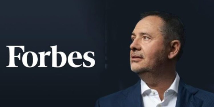 Pastron paratë e politikanëve shqiptarë dhe ka grabitur prona në palasë, oligarku Samir Mane reklamon veten tek revista Forbes