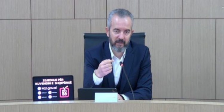 “Çdo zgjedhës do ta marrë vetëm personalisht zarfin zgjedhor!” Celibashi: Nis prodhimi i fletëve të votimit për diasporën, përgatiten në Slloveni