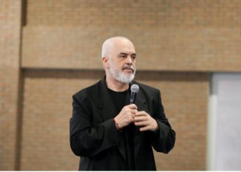 Rama: Do ta çojmë pagën mesatare të mësuesve në 1250 euro