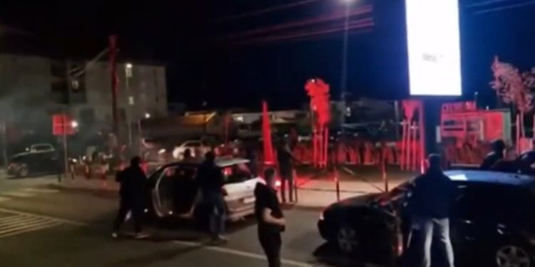 Derbi mes KF Deçiçit dhe Buduqnostit në Tuz, tifozët huliganë me kore raciste ndaj shqiptarëve