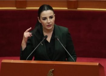 Tendera sa “qimet e kokës”/ Balluku bën shkresa që makina t’i lahet 1 herë në 2 ditë