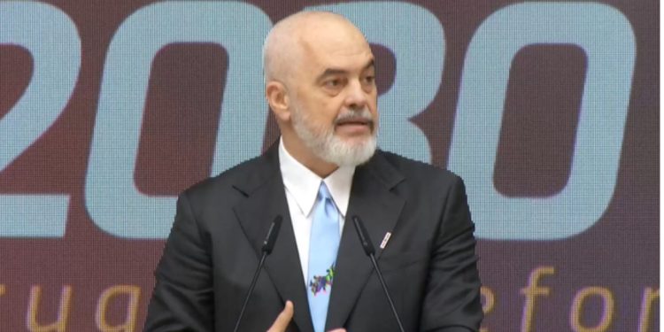 “Myslimanët i falen Allahut 5 herë në ditë!” Rama: Ne i falemi BE-së mëngjes, drekë, darkë