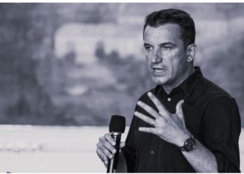 “Përmes kompanisë GOGEL…”, gazetari shpjegon skemën: Si i ka blerë mediat kryebashkiaku Veliaj?