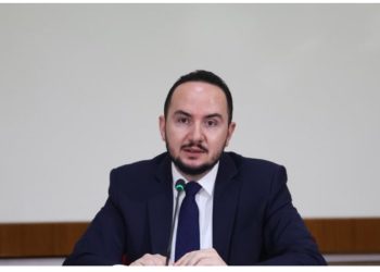 “Vota e parë pro PD, vjen nga Edi Rama”, Salianji: Shefi i Rilindjes u ka thënë atyre të radhëve të tij, që ta përkrahin programin e opozitës